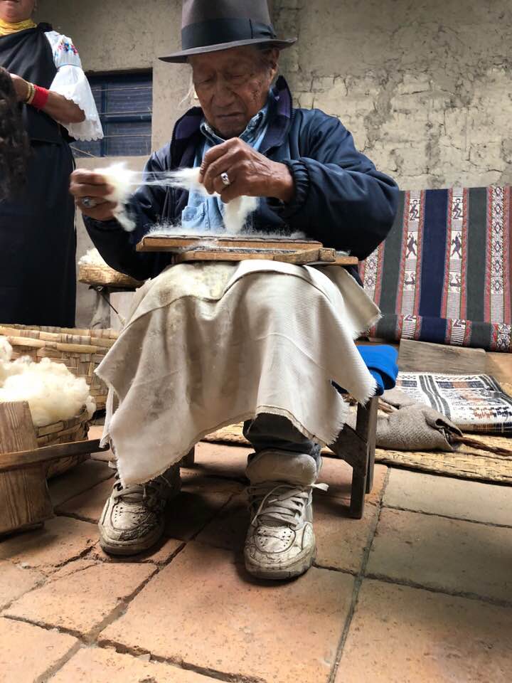 Weavers Luz Marina and family